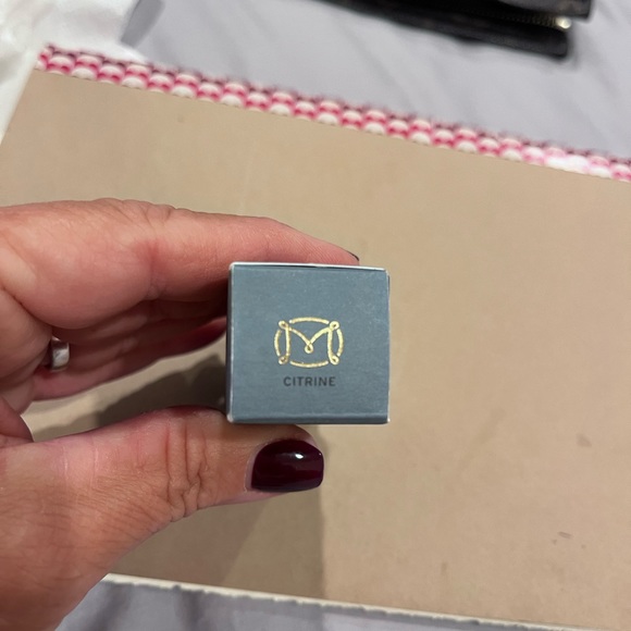 Makeup - Picture 2 of 13